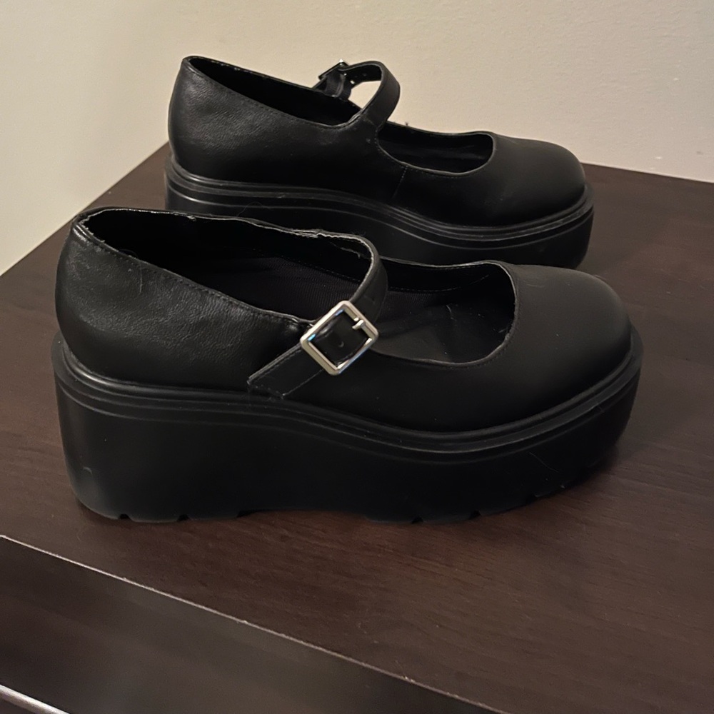 Platform Mary-Janes